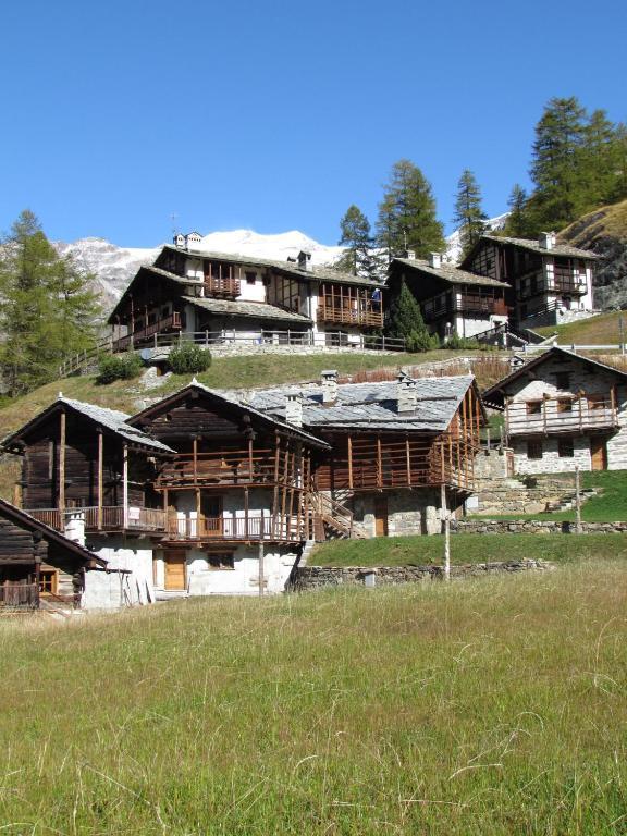 Il Piccolo Residence Gressoney-La-Trinite Bagian luar foto