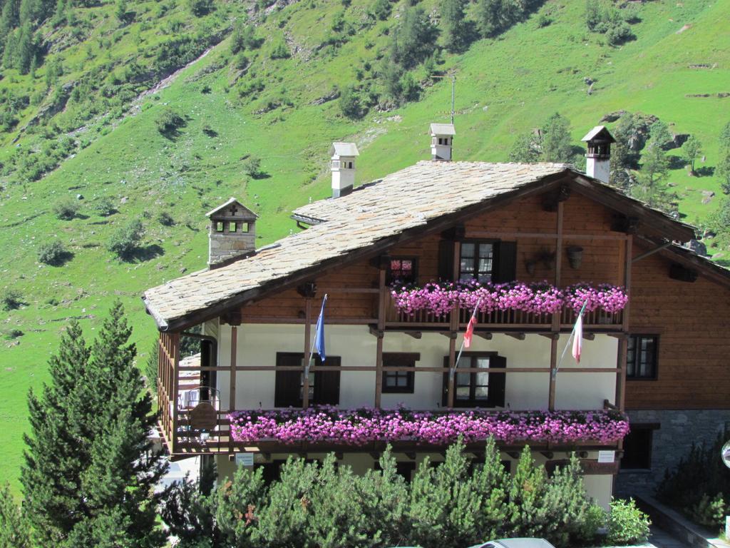 Il Piccolo Residence Gressoney-La-Trinite Bagian luar foto